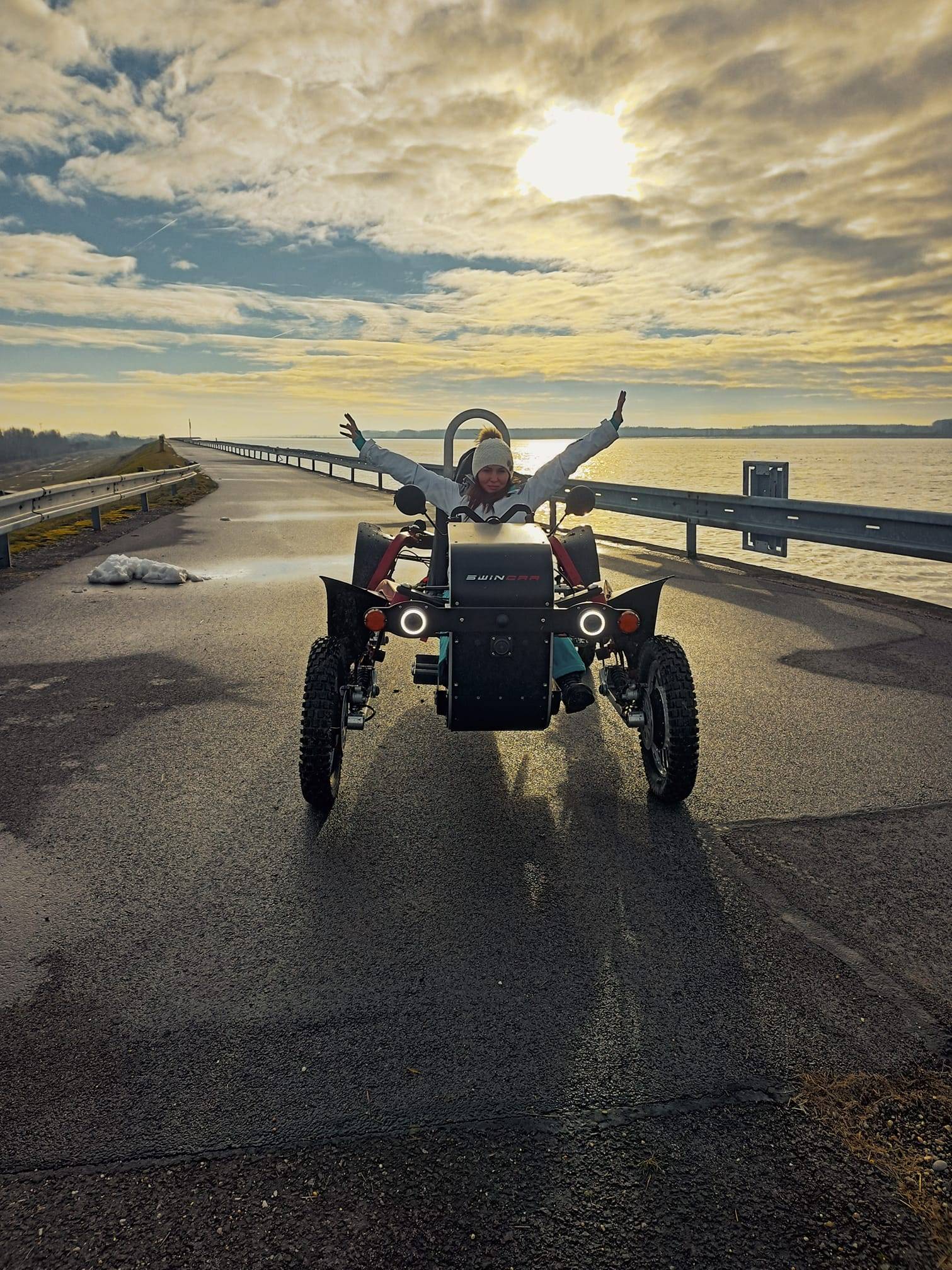 Quadricycle électrique et tout-terrain 