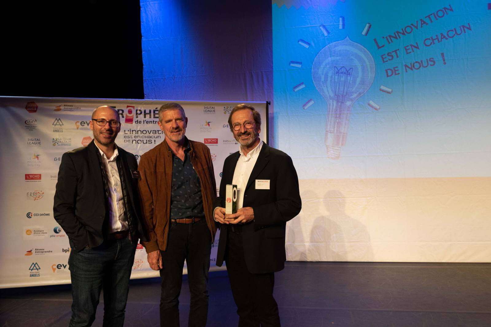 Trophée de l'innovation technologique, Swincar symbole de la réussite de son véhicule tout chemin électrique