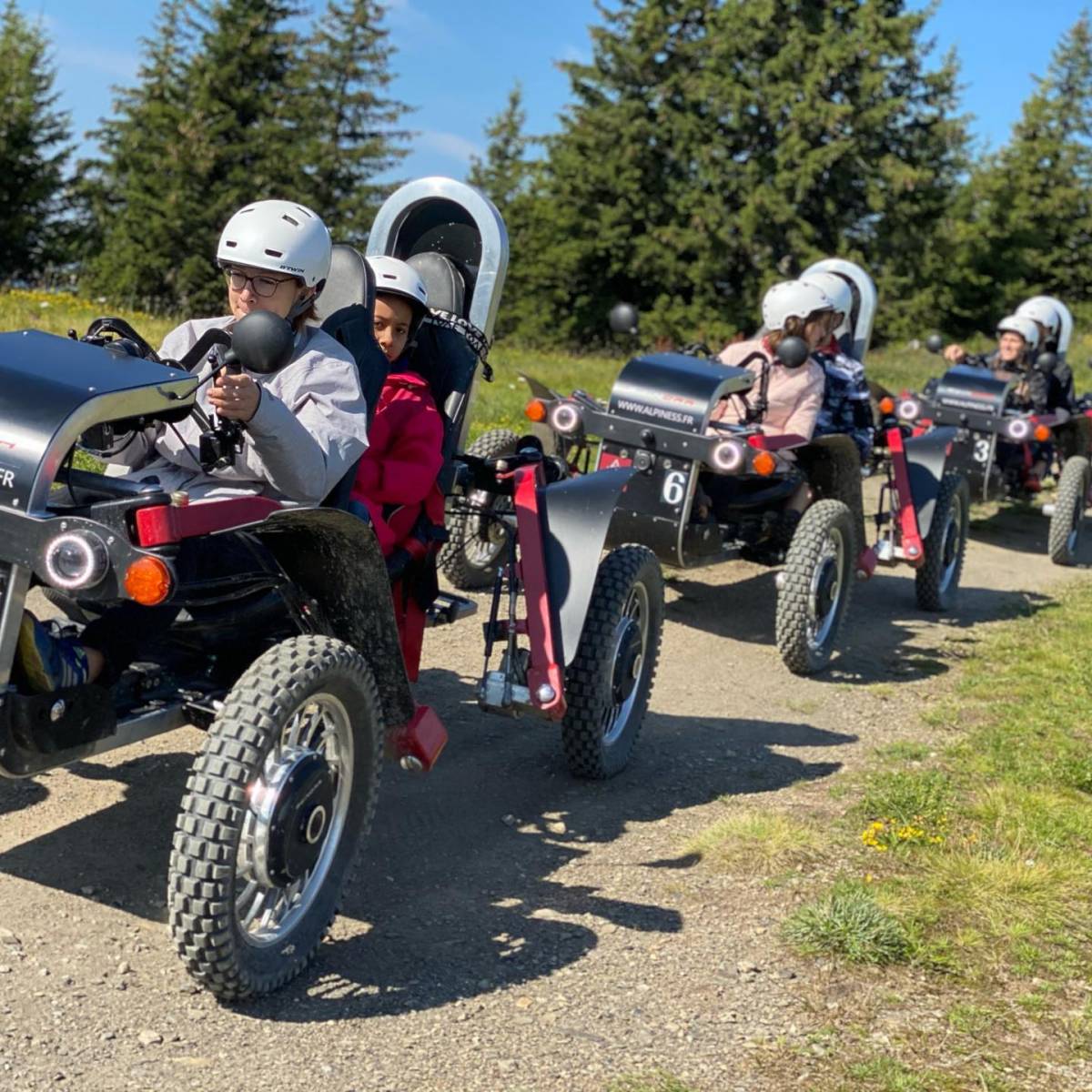 Pourquoi faire l’acquisition d’une flotte de véhicules électriques SWINCAR pour votre structure de loisirs en Isère ?