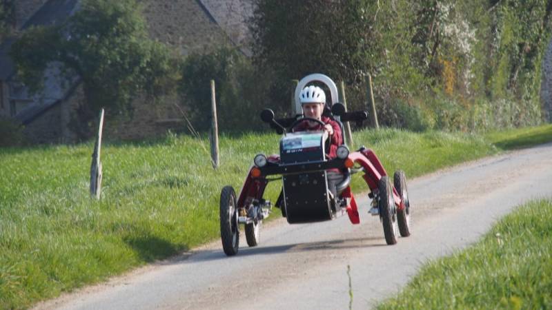 Dans la Manche, entre Dinard et Saint-Malo, parcourez la Vallée de la Rance en buggy électrique tout-terrain SWINCAR